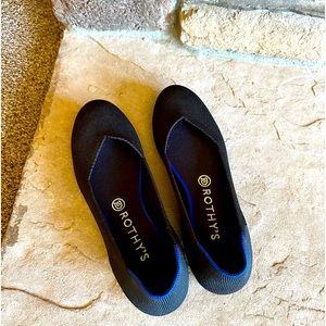 Size 9 Rothy’s. Round toe black